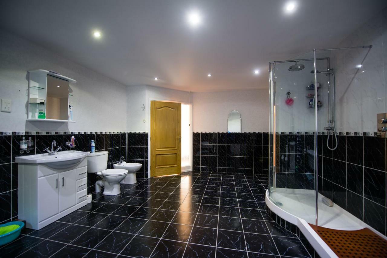 Bed and Breakfast Y Grange Llanfihangel-y-Creuddyn Esterno foto