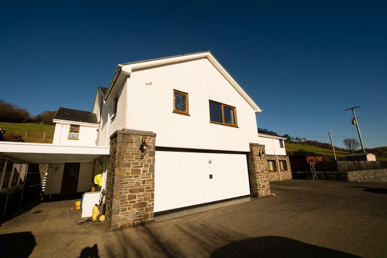 Bed and Breakfast Y Grange Llanfihangel-y-Creuddyn Esterno foto