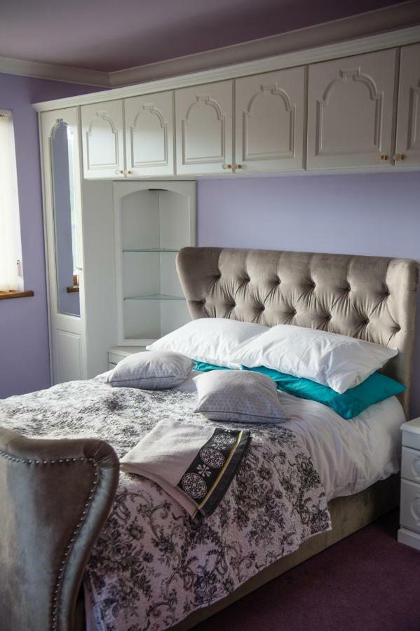 Bed and Breakfast Y Grange Llanfihangel-y-Creuddyn Esterno foto