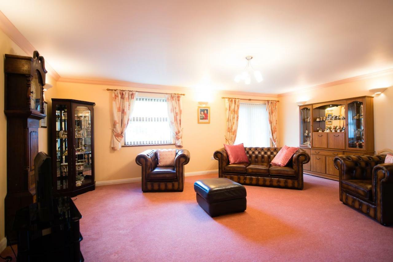 Bed and Breakfast Y Grange Llanfihangel-y-Creuddyn Esterno foto