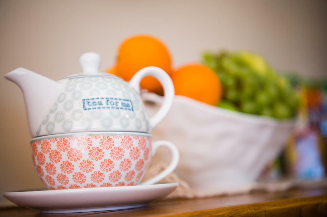 Bed and Breakfast Y Grange Llanfihangel-y-Creuddyn Esterno foto