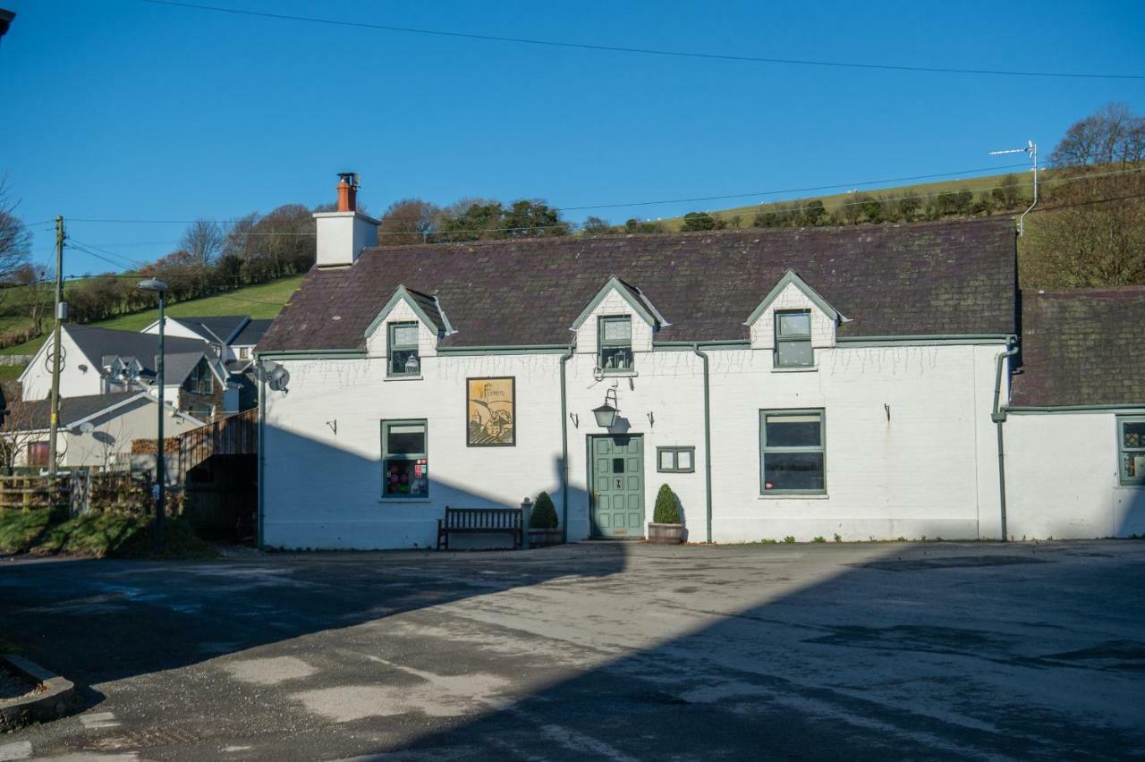 Bed and Breakfast Y Grange Llanfihangel-y-Creuddyn Esterno foto