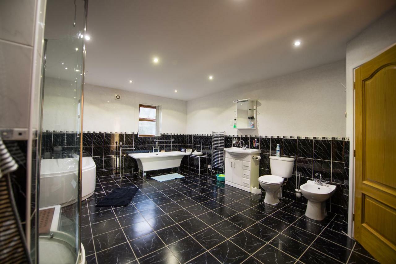 Bed and Breakfast Y Grange Llanfihangel-y-Creuddyn Esterno foto