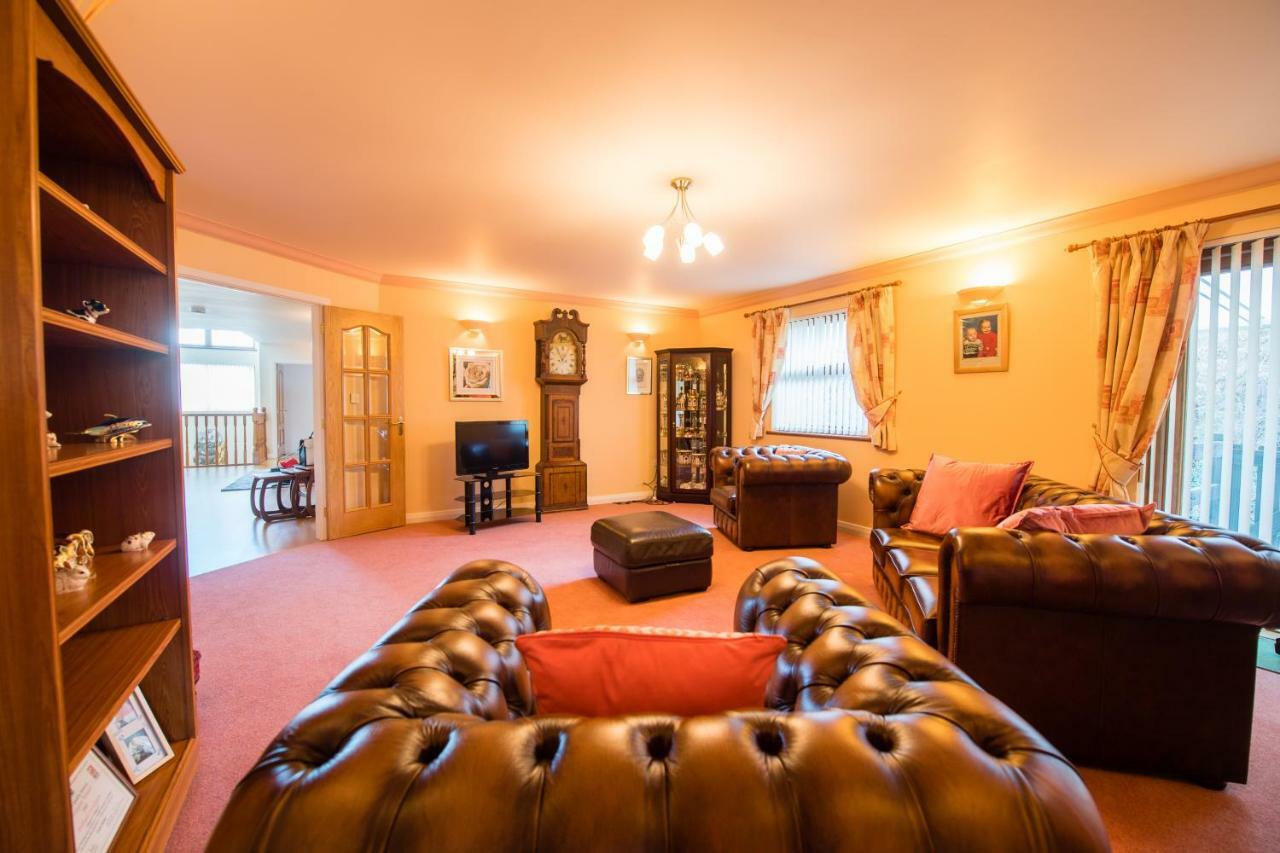 Bed and Breakfast Y Grange Llanfihangel-y-Creuddyn Esterno foto