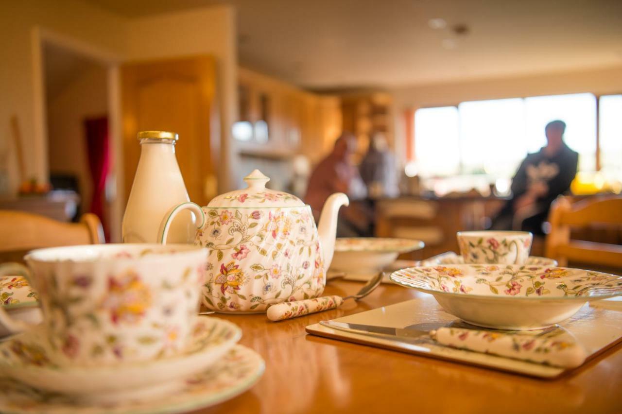 Bed and Breakfast Y Grange Llanfihangel-y-Creuddyn Esterno foto